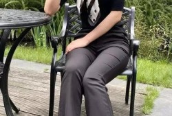 在施工單位，有一級建造師證和一級造價工程師證，年薪多少合適？