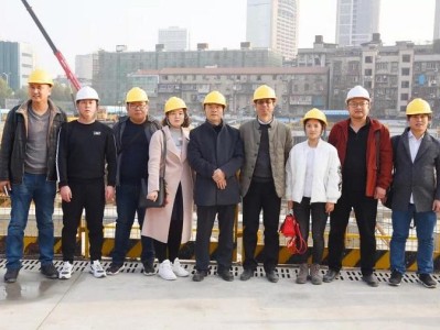 關(guān)于結(jié)構(gòu)工程師參觀施工現(xiàn)場(chǎng)的信息