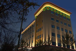 夜景設計rgb換成普通需要換燈嗎,夜景設計