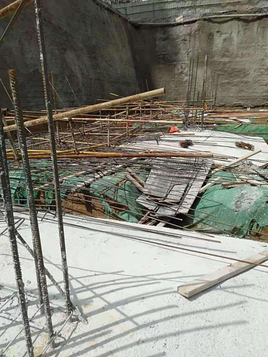 我在石家莊市江蘇省泰興市第一建筑安裝工程有限公司某工地因工受傷后的遭遇 第2張 我在石家莊市江蘇省泰興市第一建筑安裝工程有限公司某工地因工受傷后的遭遇 第2張