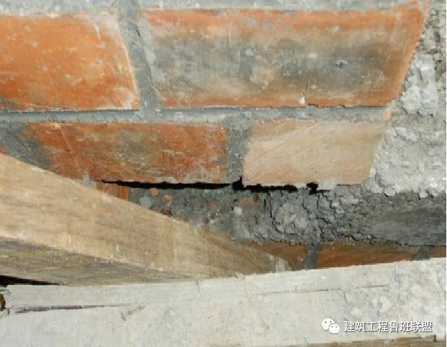 墻面為什么總開裂？15個原因，施工請注意！  第10張