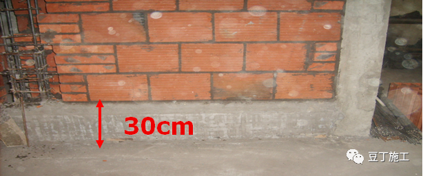 二次結構施工質量如何控制?就看這些細部及節(jié)點做法! 第17張 二次結構施工質量如何控制?就看這些細部及節(jié)點做法! 第17張