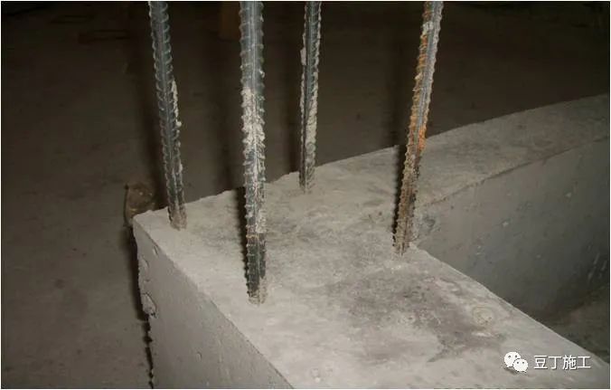 二次結構施工質量如何控制?就看這些細部及節(jié)點做法! 第13張 二次結構施工質量如何控制?就看這些細部及節(jié)點做法! 第13張