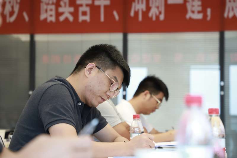 一級(jí)建造師學(xué)習(xí)班學(xué)一級(jí)建造師哪個(gè)培訓(xùn)網(wǎng)校好  第1張