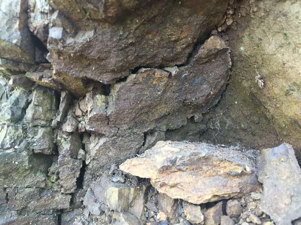 強(qiáng)風(fēng)化巖強(qiáng)風(fēng)化巖和中風(fēng)化巖哪個硬 第2張 強(qiáng)風(fēng)化巖強(qiáng)風(fēng)化巖和中風(fēng)化巖哪個硬 第2張