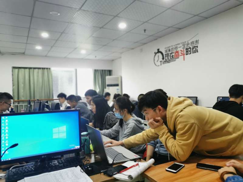 bim工程師培訓(xùn)QQ群的簡(jiǎn)單介紹  第1張